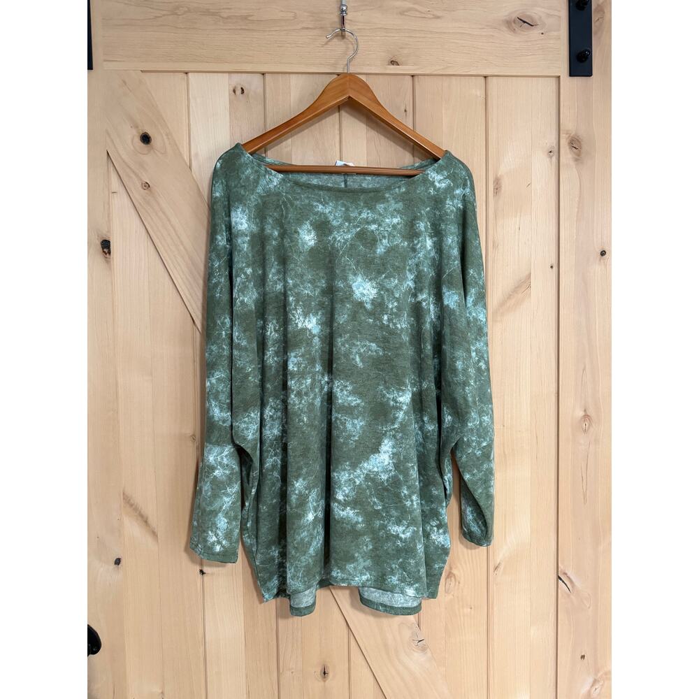 LulaRoe | NWT Green Tie Dye Linda Bat Wing Dolman Top | Size 3XL (24-26)